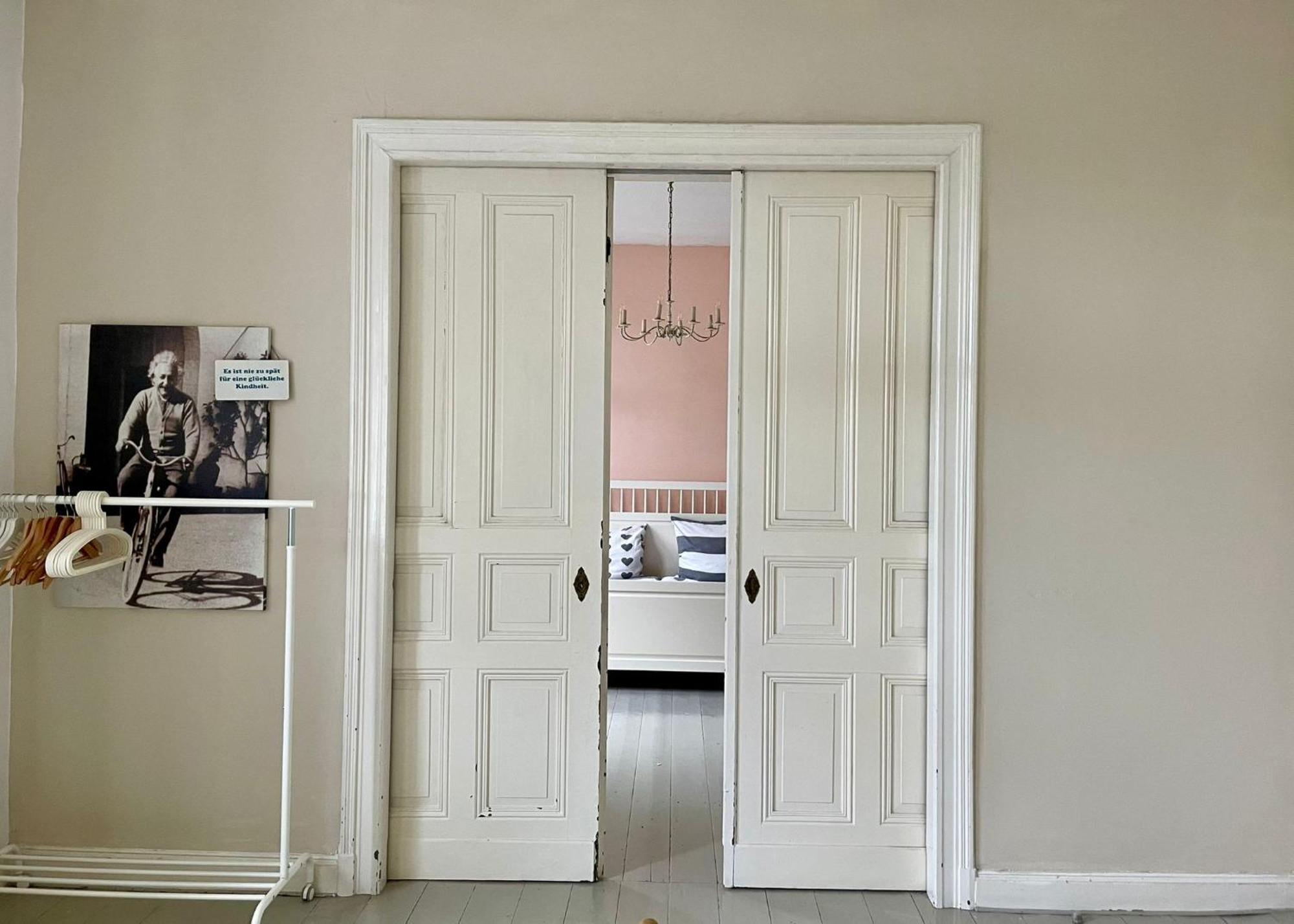 Beautiful Apartment In A Historic Villa ฮัททิงเงน ภายนอก รูปภาพ
