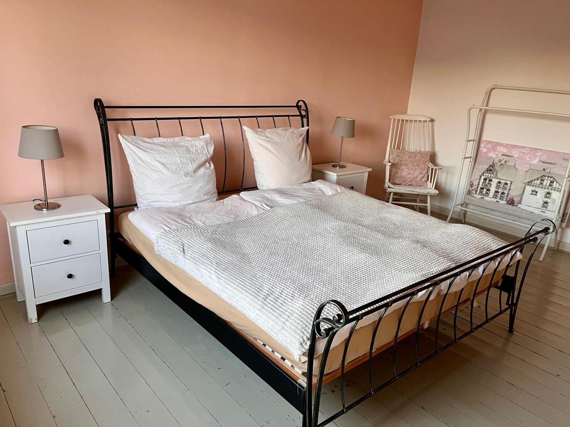 Beautiful Apartment In A Historic Villa ฮัททิงเงน ภายนอก รูปภาพ