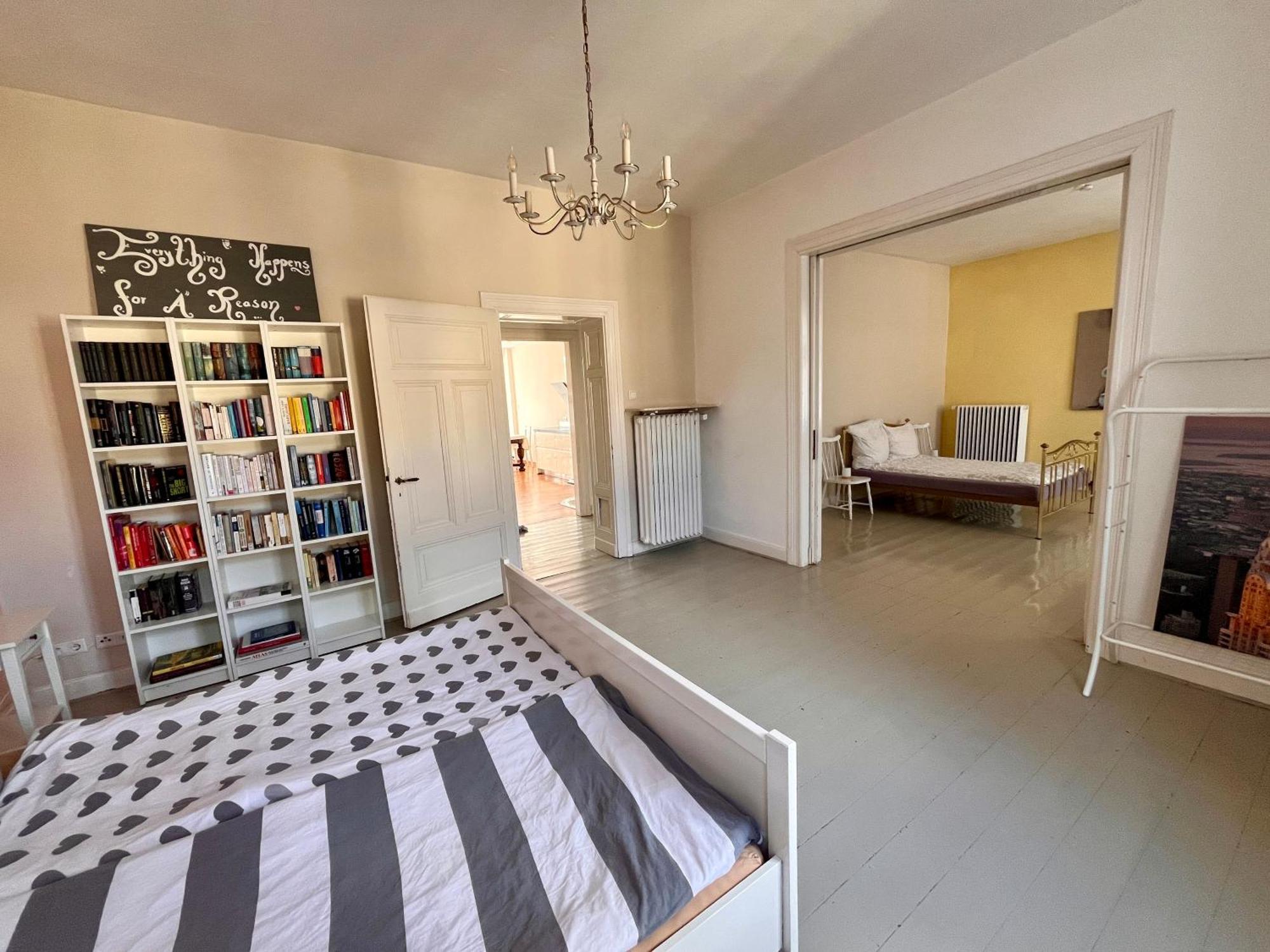Beautiful Apartment In A Historic Villa ฮัททิงเงน ภายนอก รูปภาพ