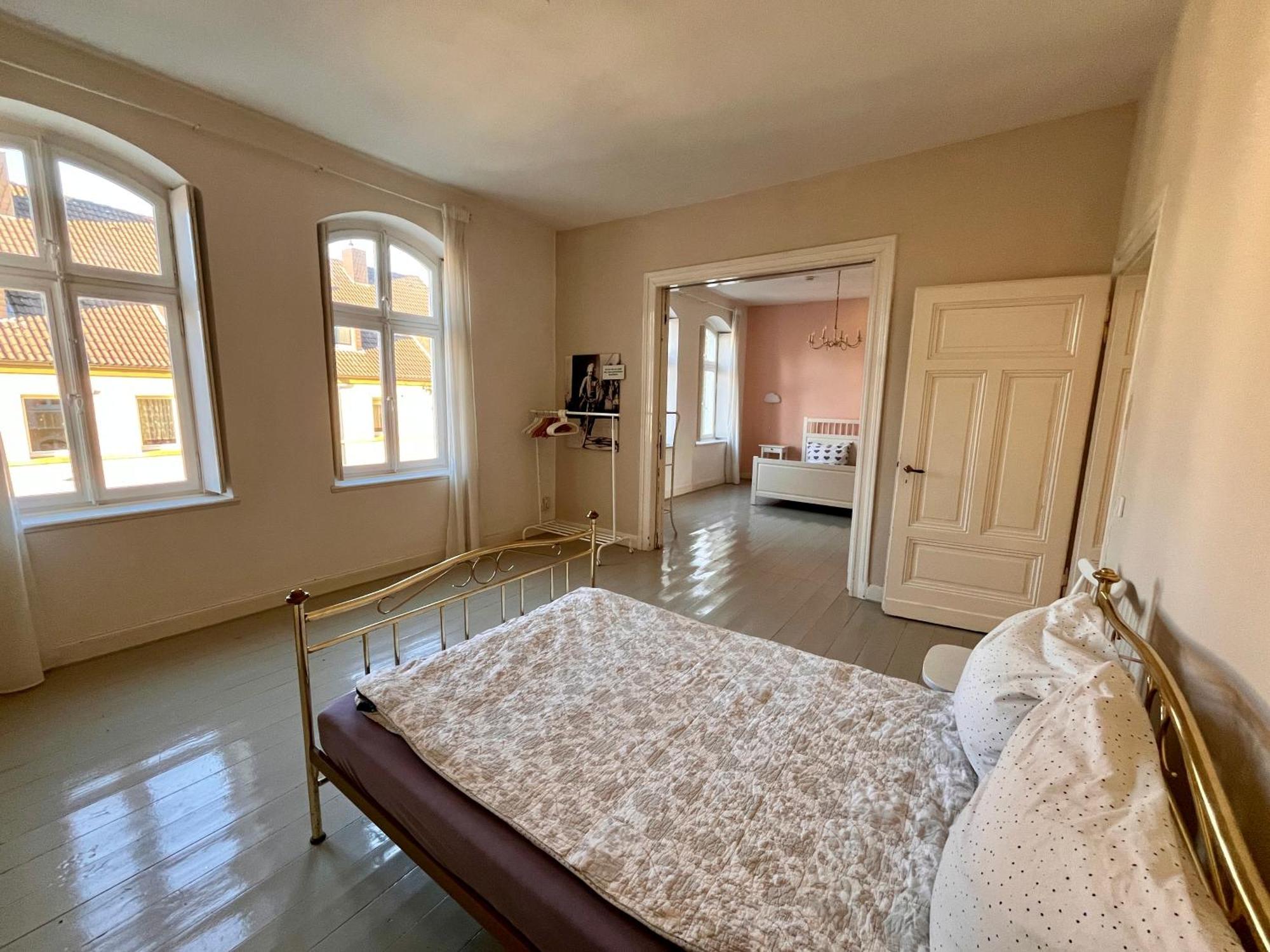 Beautiful Apartment In A Historic Villa ฮัททิงเงน ภายนอก รูปภาพ