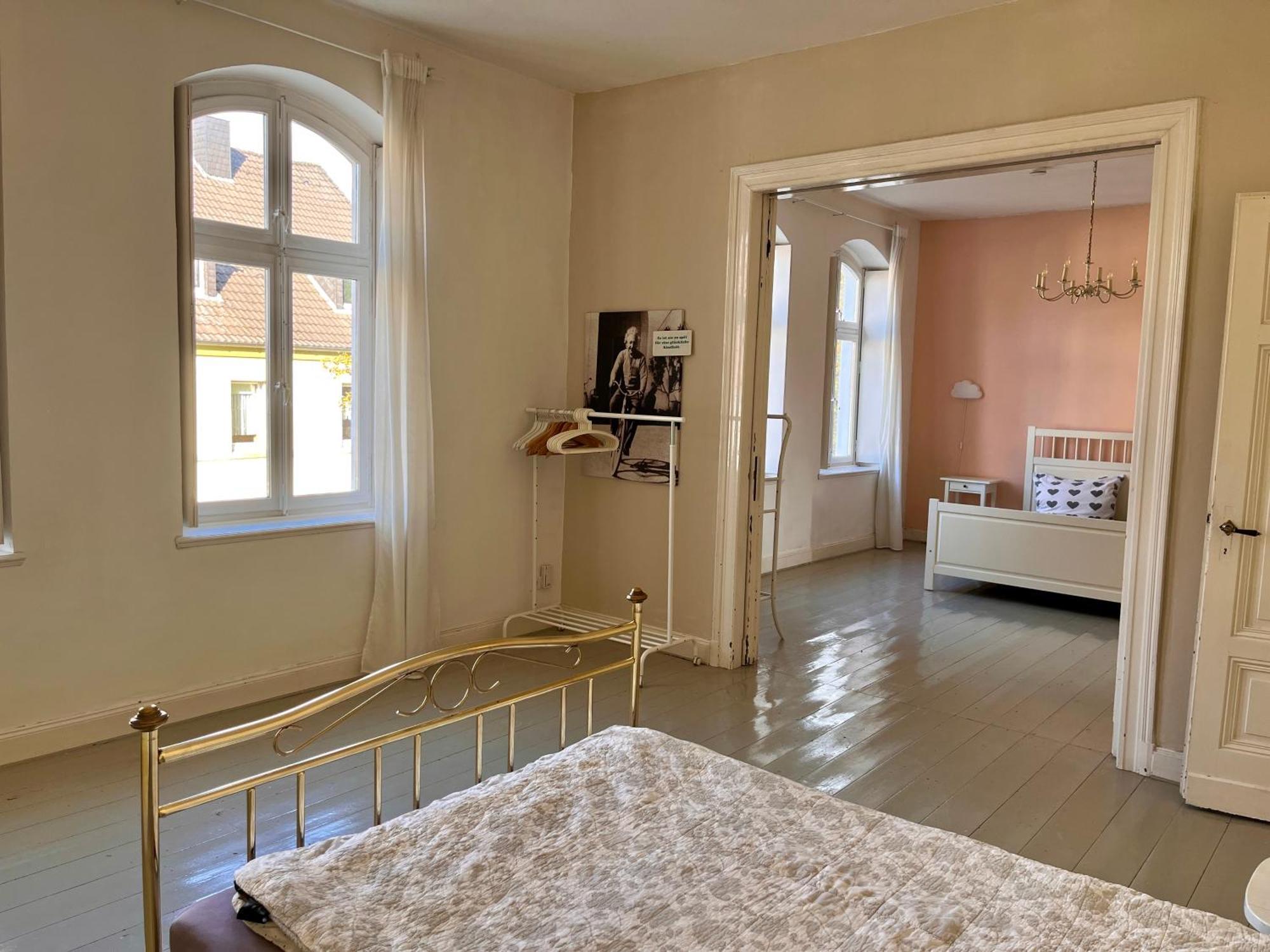 Beautiful Apartment In A Historic Villa ฮัททิงเงน ภายนอก รูปภาพ