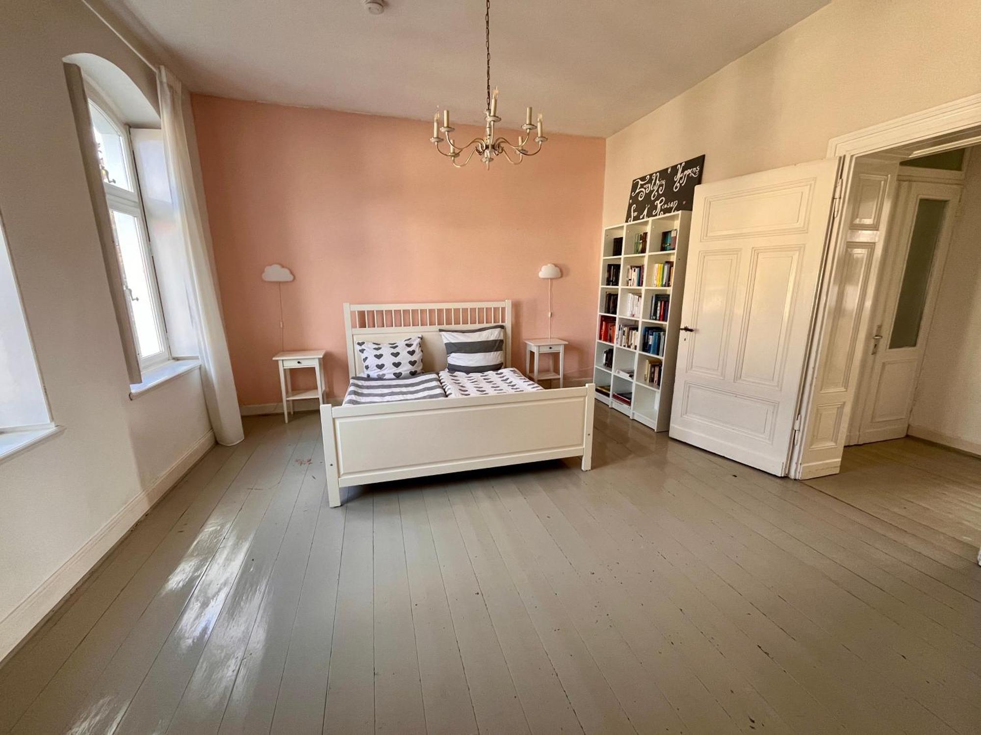 Beautiful Apartment In A Historic Villa ฮัททิงเงน ภายนอก รูปภาพ