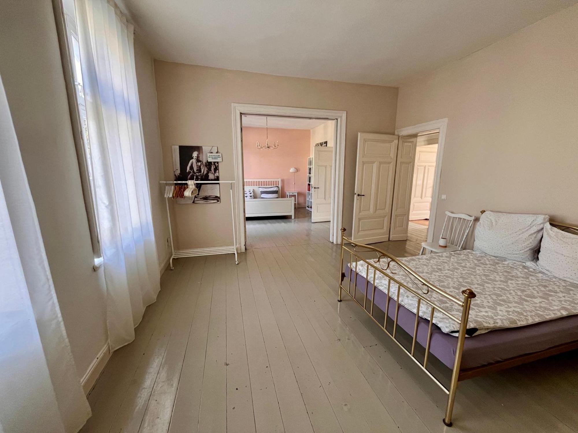 Beautiful Apartment In A Historic Villa ฮัททิงเงน ภายนอก รูปภาพ