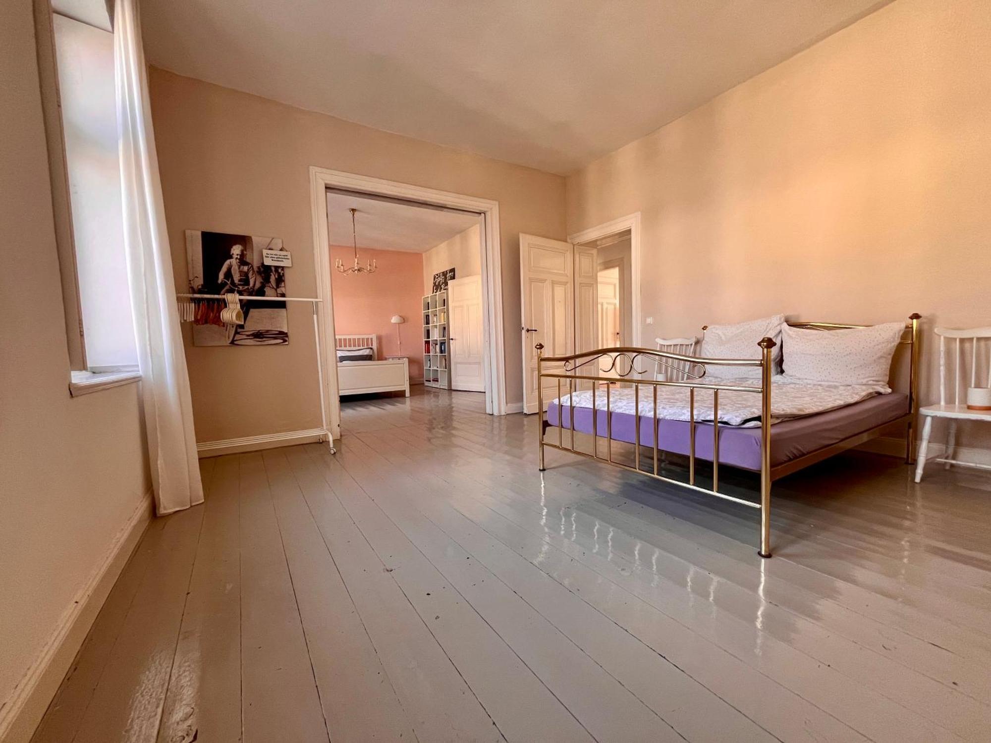 Beautiful Apartment In A Historic Villa ฮัททิงเงน ภายนอก รูปภาพ