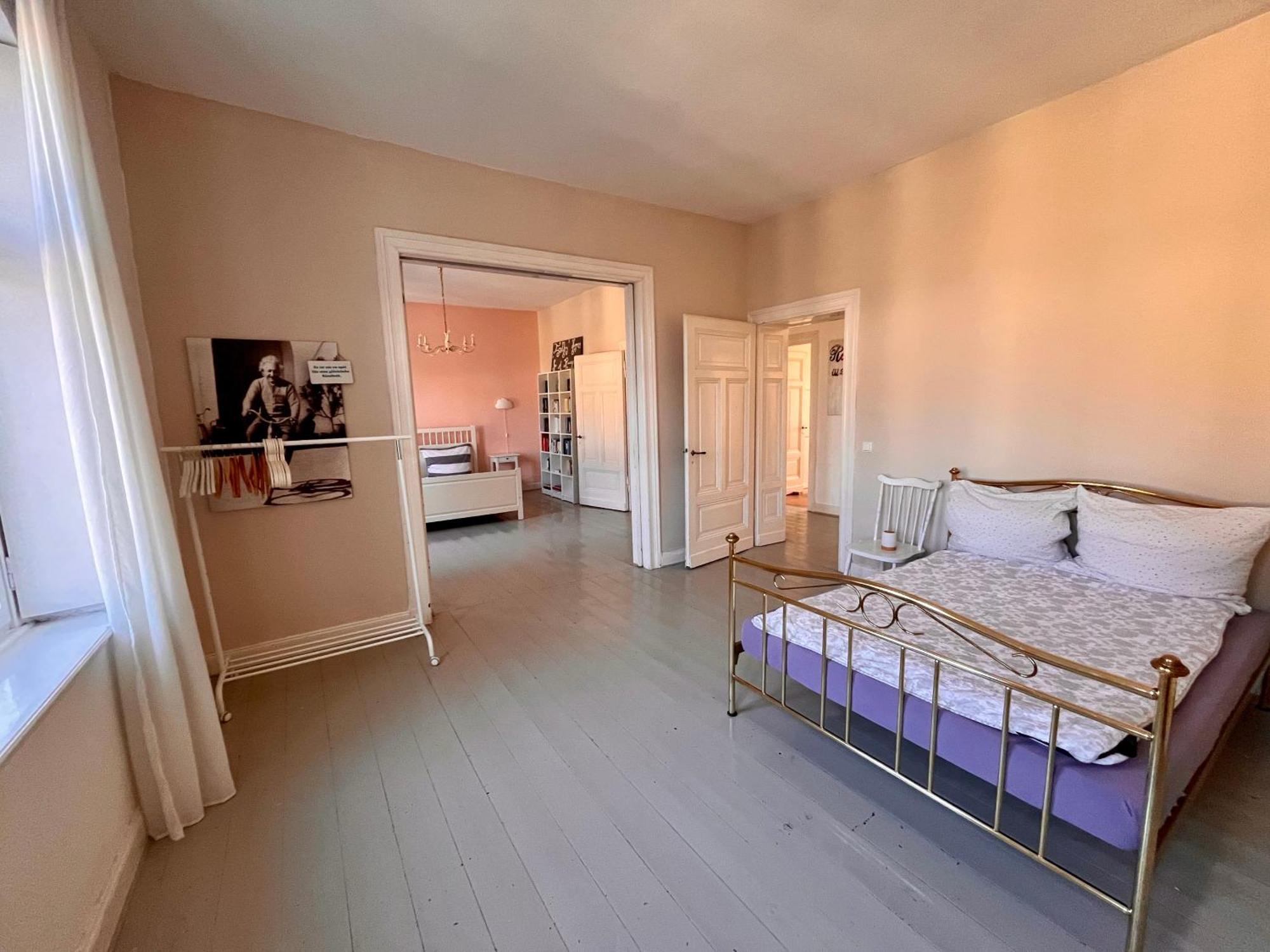 Beautiful Apartment In A Historic Villa ฮัททิงเงน ภายนอก รูปภาพ